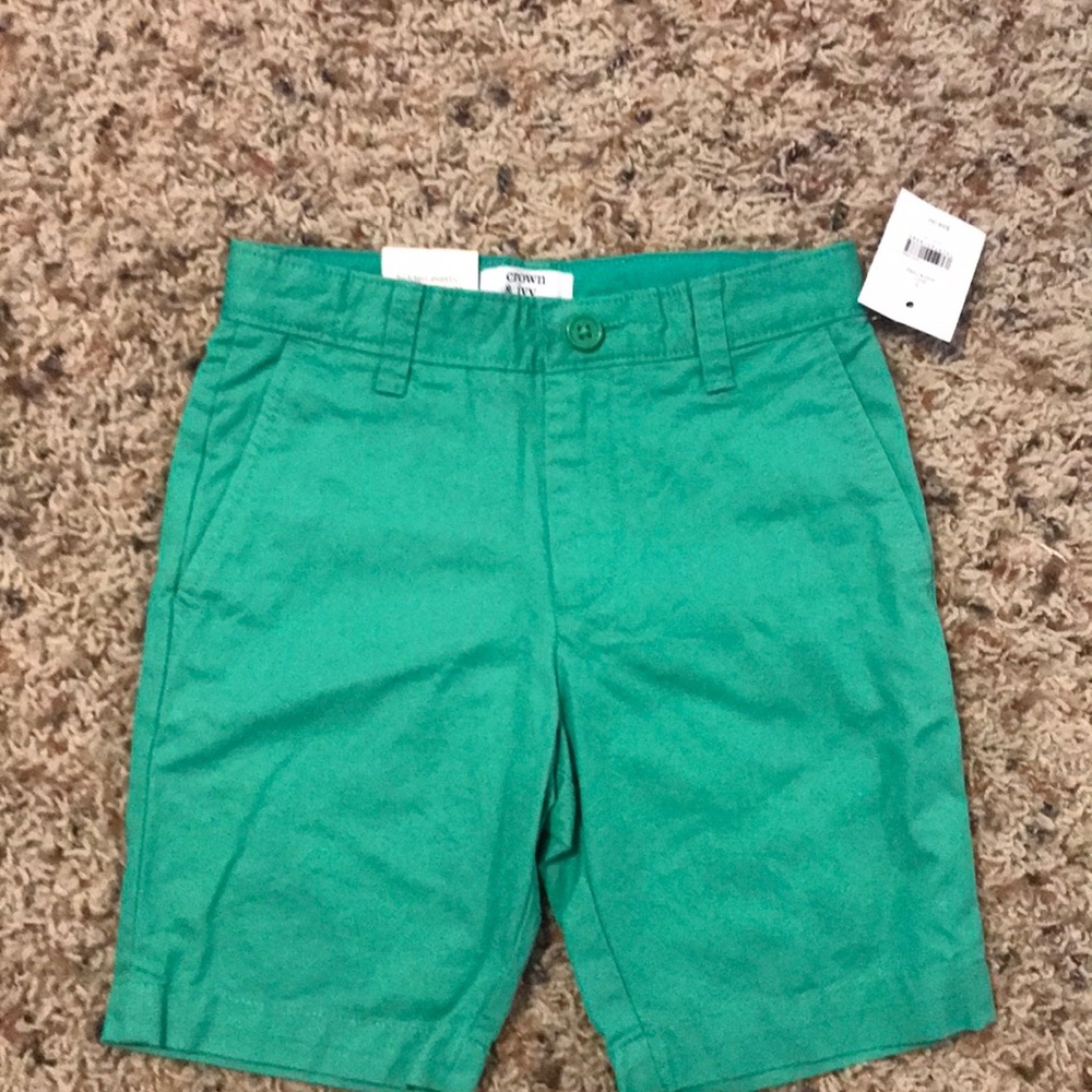 Boys crown and ivy shorts size 5. Brand new w/tags